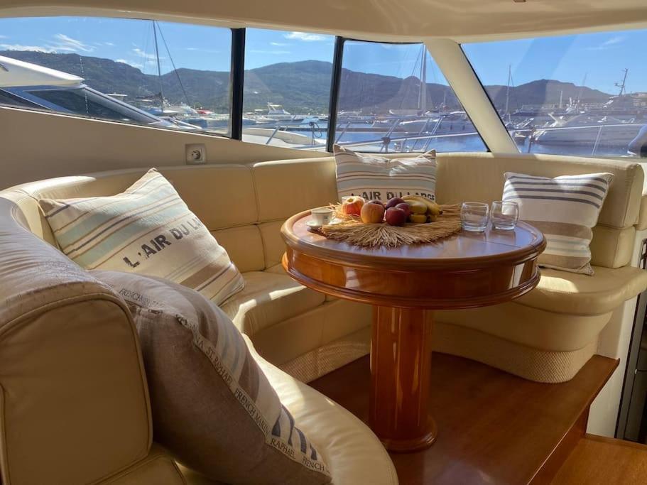 Bateau-hôtel Yacht Le Yauta Vecchio Porto-Vecchio (Corsica)